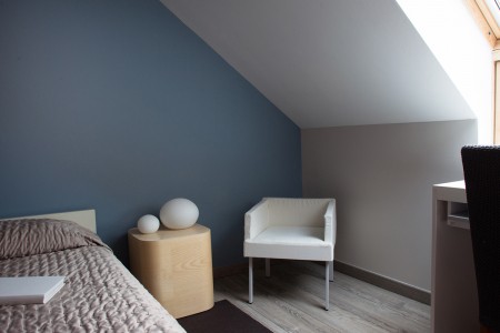 Agrandir une petite chambre grâce à la peinture